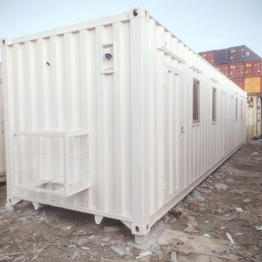 Container office putih dengan unit AC